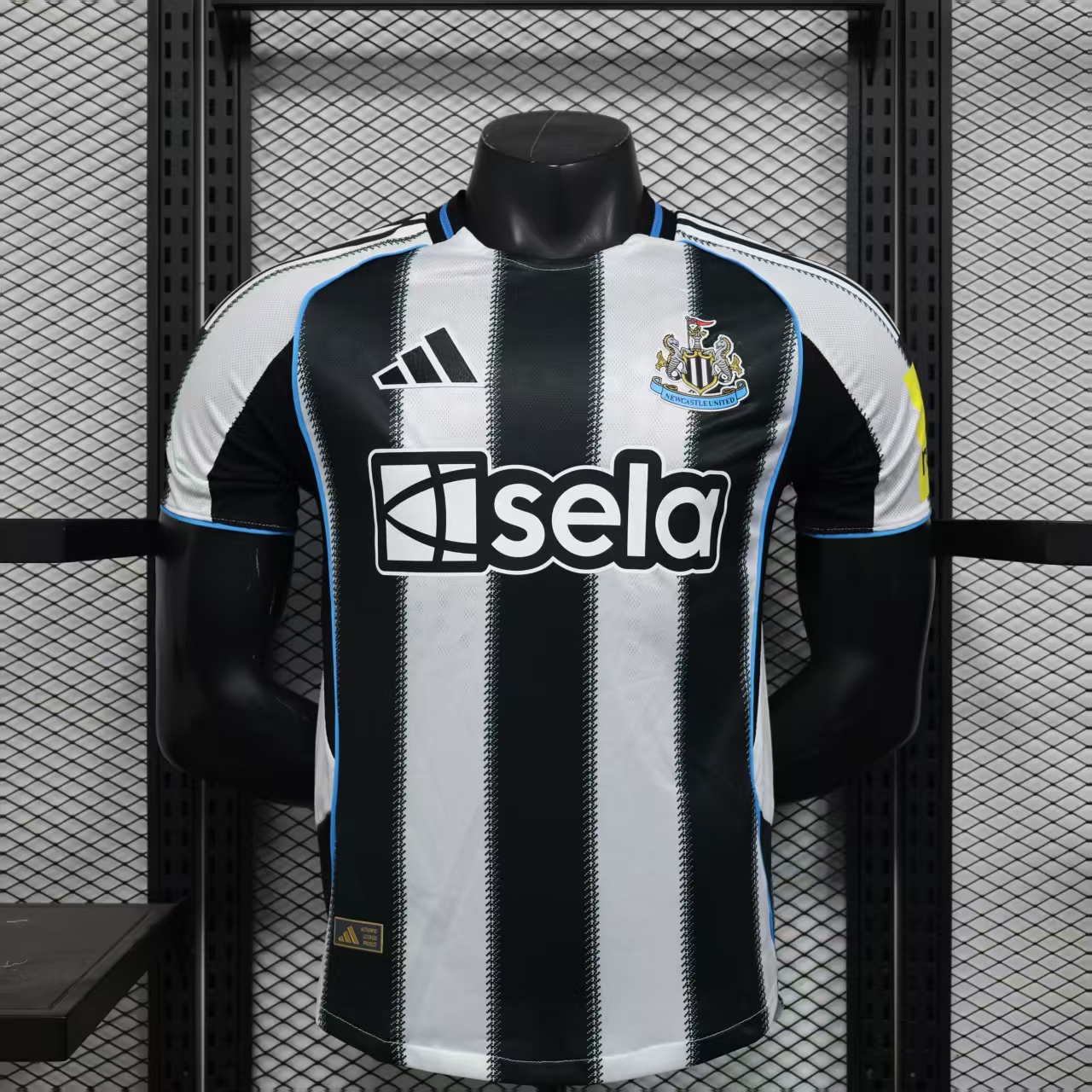 NEWCASTLE UNITED 25/26 Home