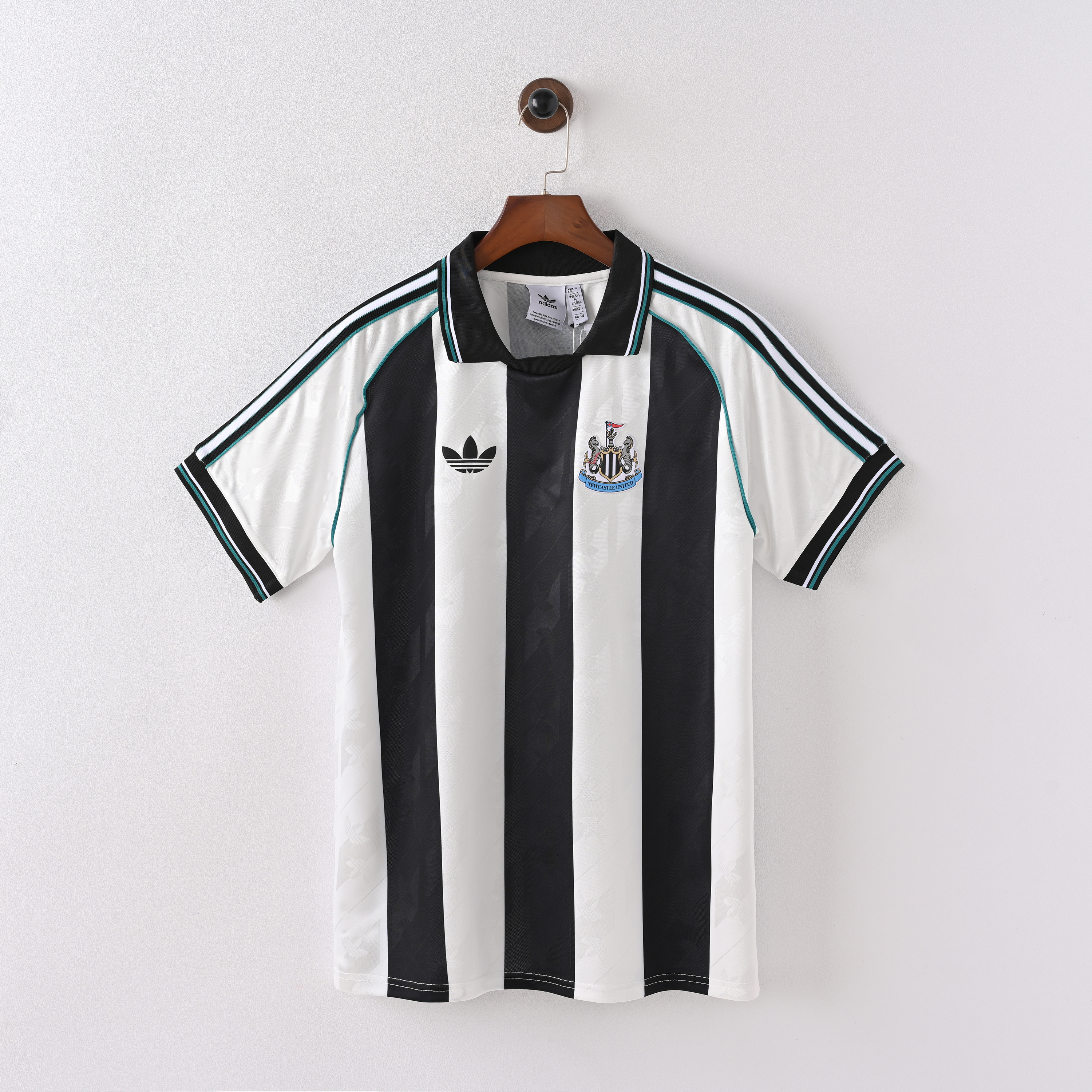 NEWCASTLE UNITED 24/25 VINTAGE